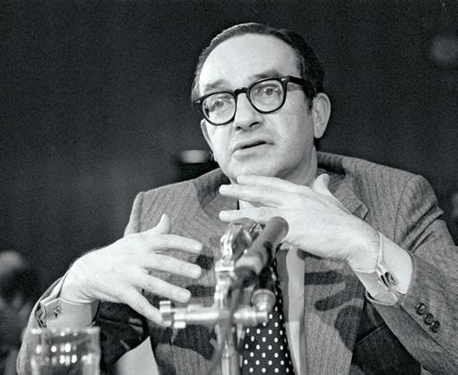Greenspan Built a Fed-and a Myth