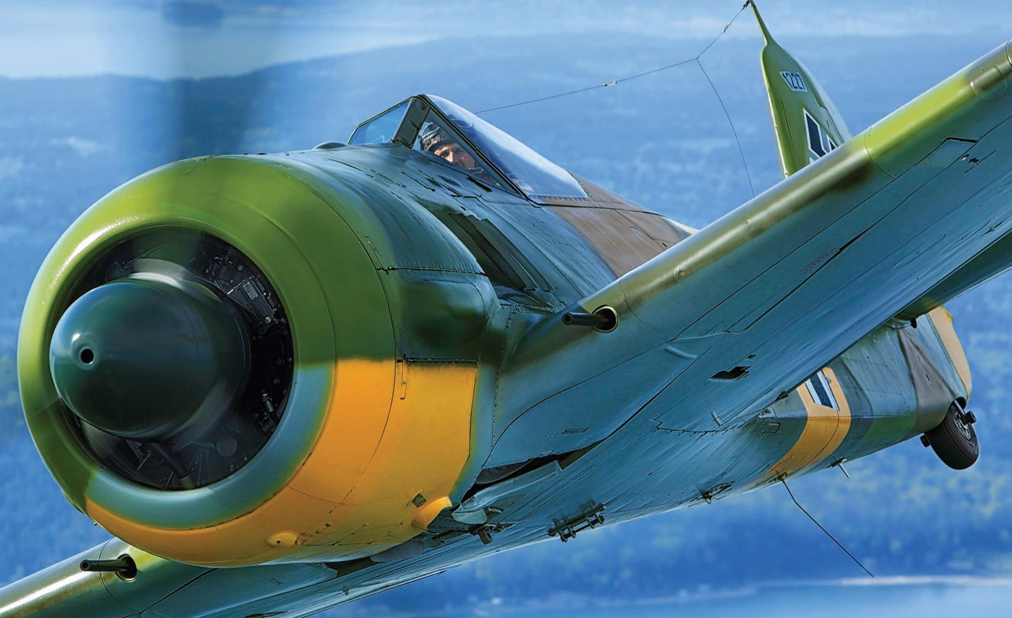 FLYING THE FW 190