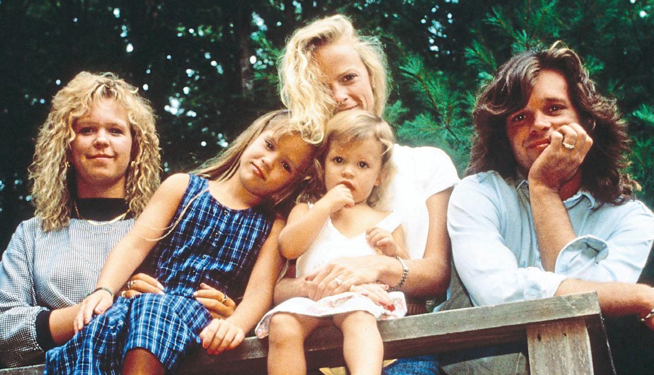 MELLENCAMP TO DO RIGHT BY TEDDI - AFTER SHE DIES VOWS