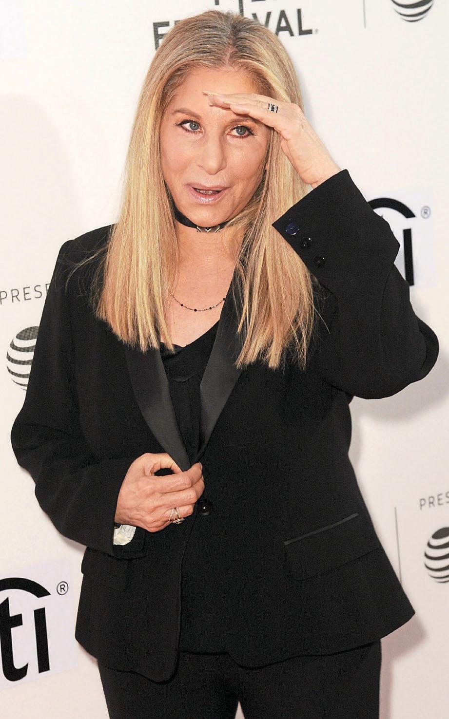SHY BARBRA AFRAID TO TAKE THE STAGE!