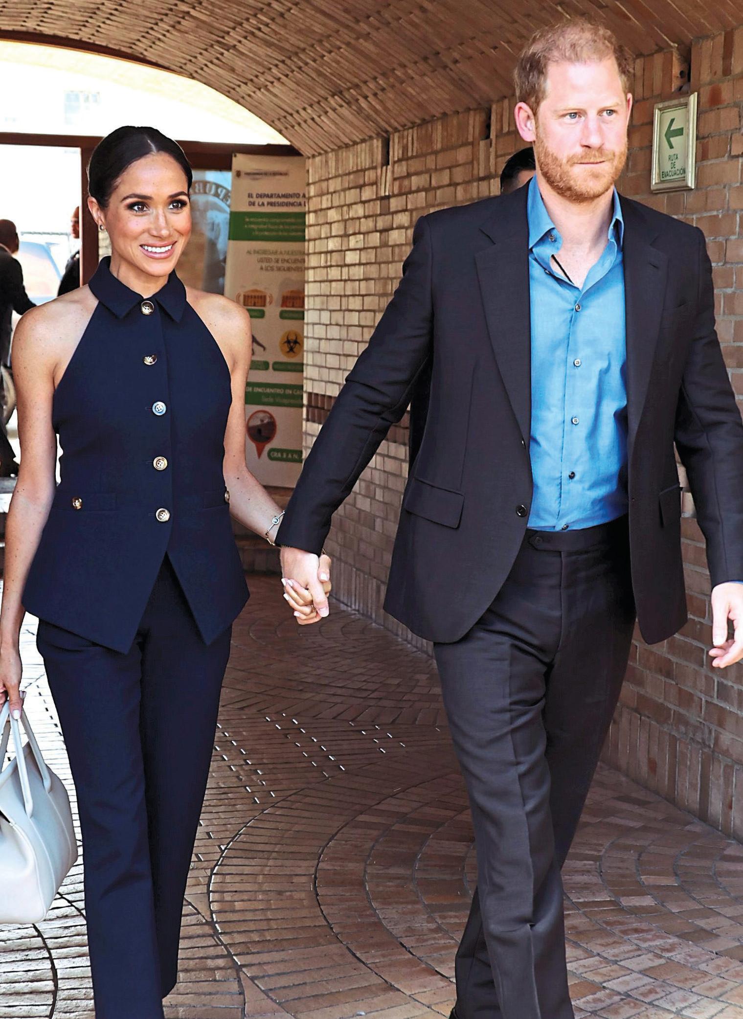 SUSSEXES HEAD SOUTH
