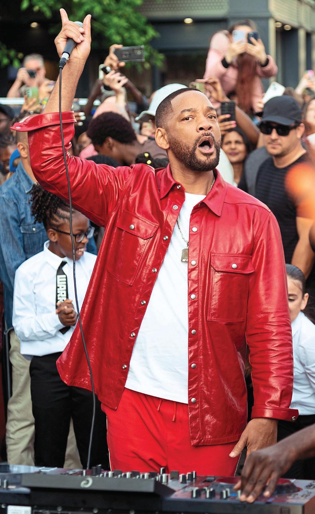 WILL SLAPPED DOWN FOR FAKING CROWD
