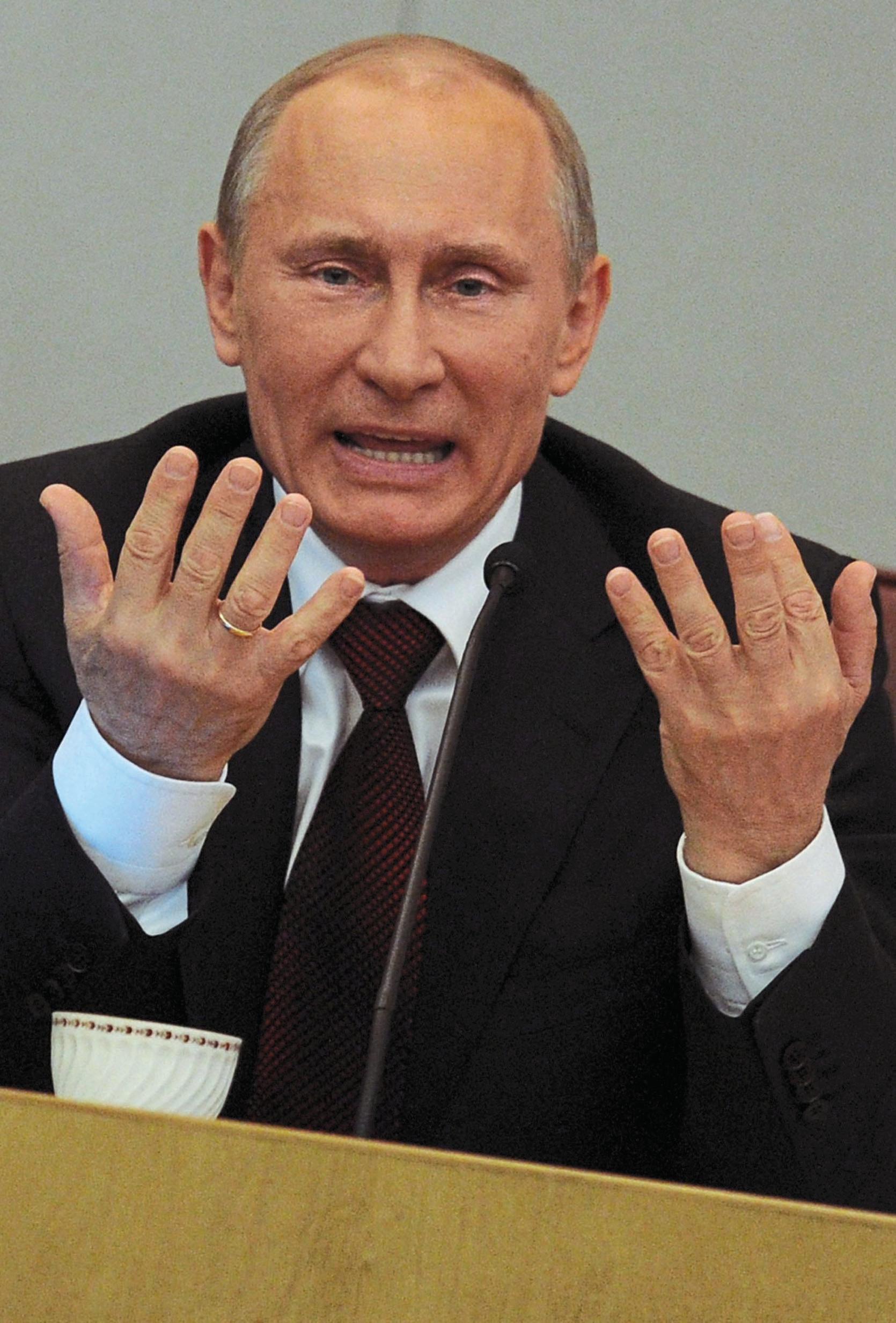 PARANOID PUTIN NARROWLY ESCAPES KREMLIN POISON PLOT