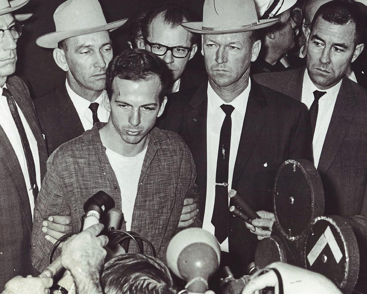 OSWALD'S CIA CONNECTIONS EXPOSED