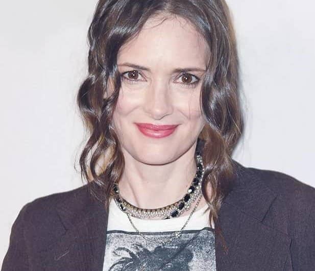 WINONA WANTS TO CUT DEPP A BREAK WITH ‘SCISSORHANDS 2'
