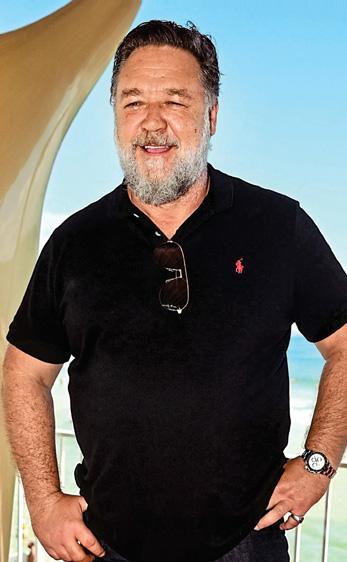 RUSSELL CROWS AS GLADIATOR STAR'S CUT DOWN TO SIZE