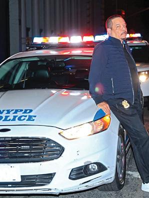 ICE-T DRIVES COPS CRAZY IN VULGAR TRAFFIC STOP!