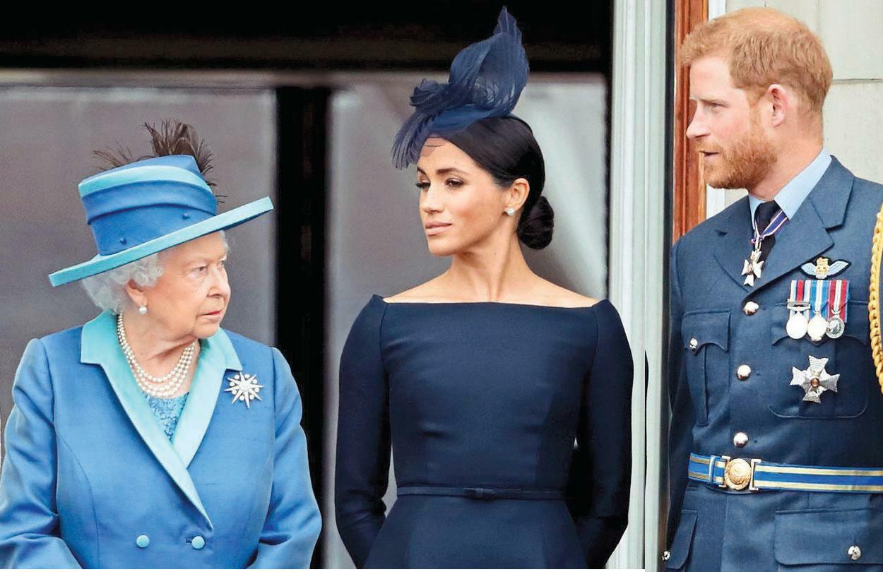 DYING QUEEN LIZ DISSED MEGHAN!