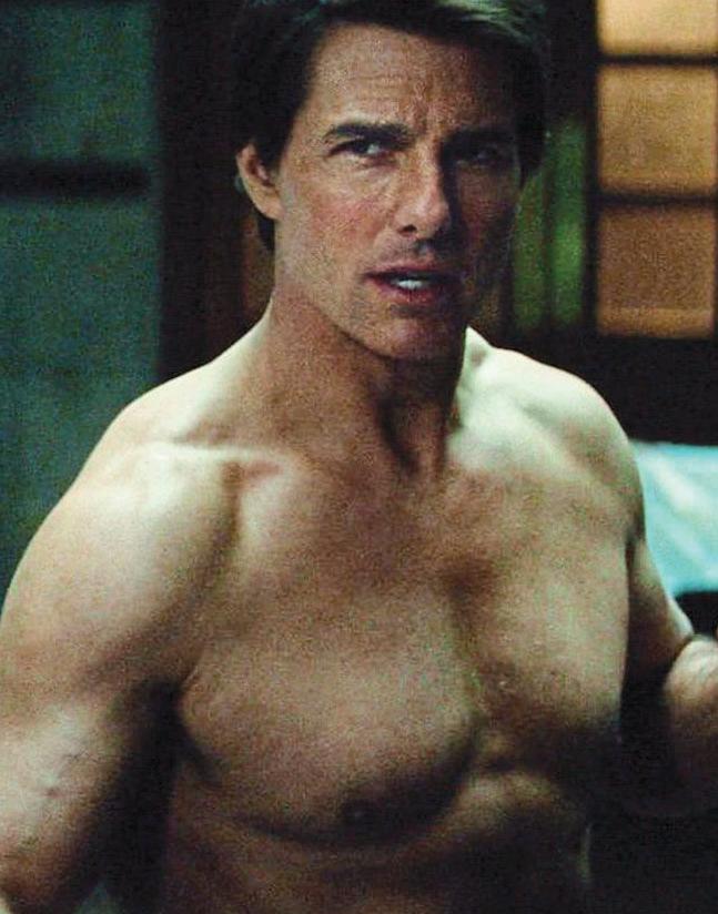 TOM'S MISSION IMPOSSIBLE: GET RID OF MAN BOOBS!