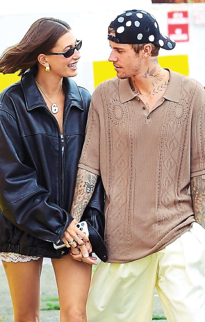 HAILEY STANDS BY JUSTIN