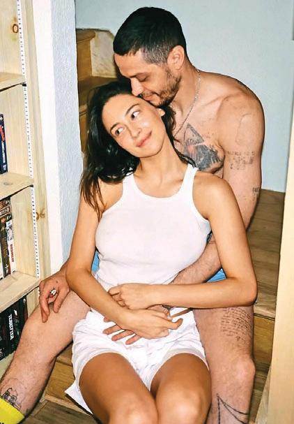 PETE'S GOING TO BE A DAD!