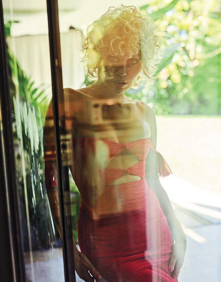 MILEY CHANNELS MARILYN!