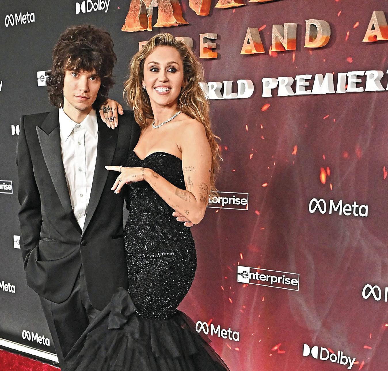 MILEY'S WEDDING DRAMA