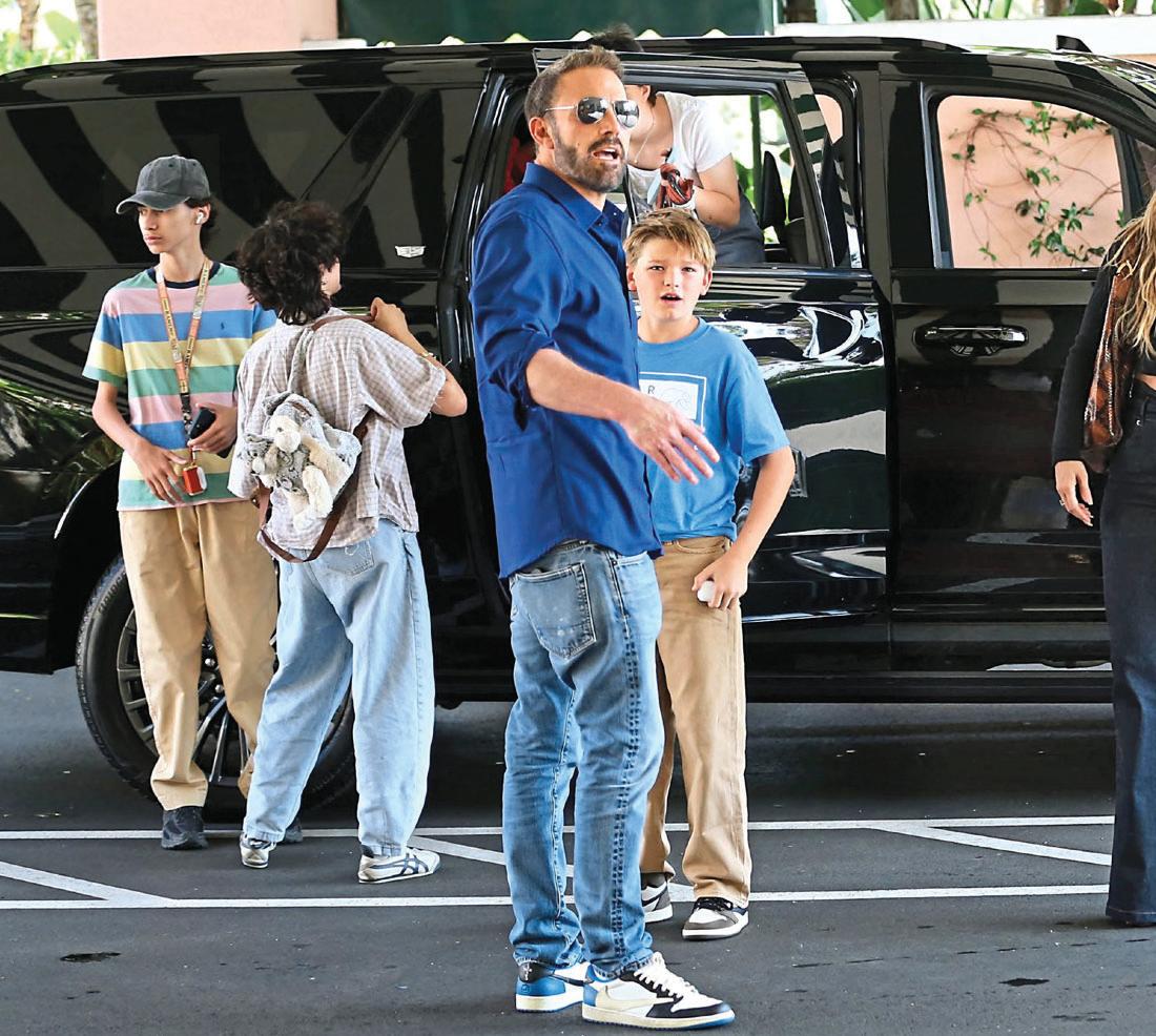 J.Lo & Ben; WHAT'S GOING ON?