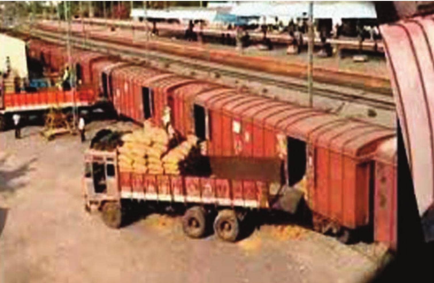 திருவாரூரில் இருந்து 1,250 டன் அரிசி விழுப்புரம் பொதுவினியோக திட்டத்திற்கு அனுப்பி வைப்பு