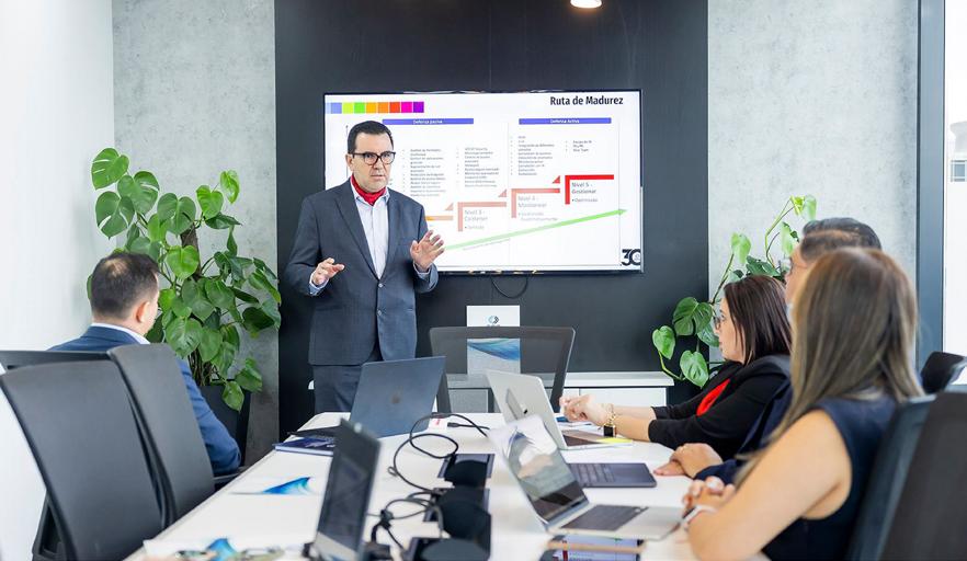 UNA EMPRESA QUE SE REINVENTA