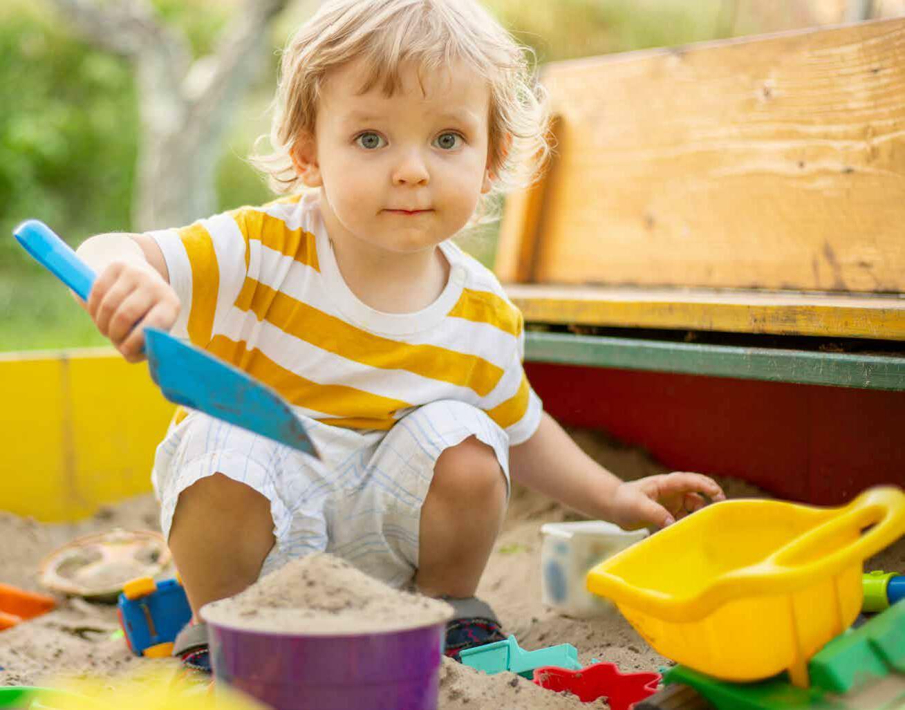 DIY SENSORY PLAY IDEAS FOR CHILDREN