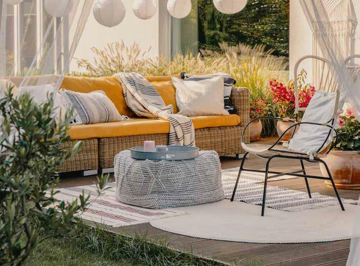 A COSY OUTDOOR SPACE FOR EVERY SEASON