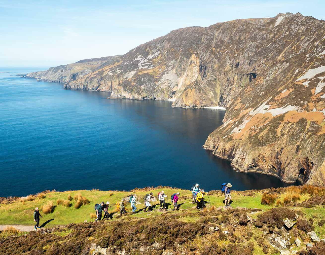 EXPLORING IRELAND: HIDDEN GEMS AND ICONIC LANDSCAPES