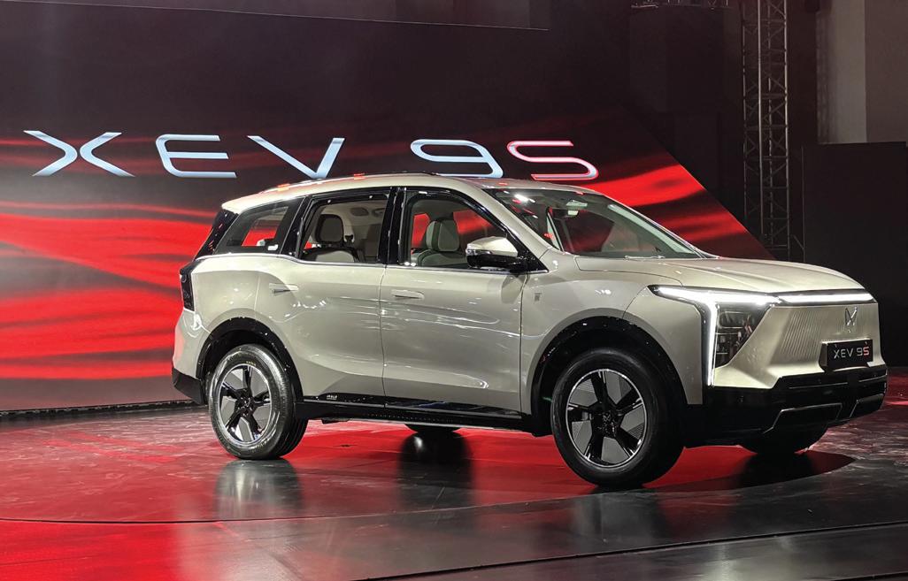 Mahindra Launches XEV 9S Seven-Seater EV to Accelerate Expansion in India's Electric SUV Market