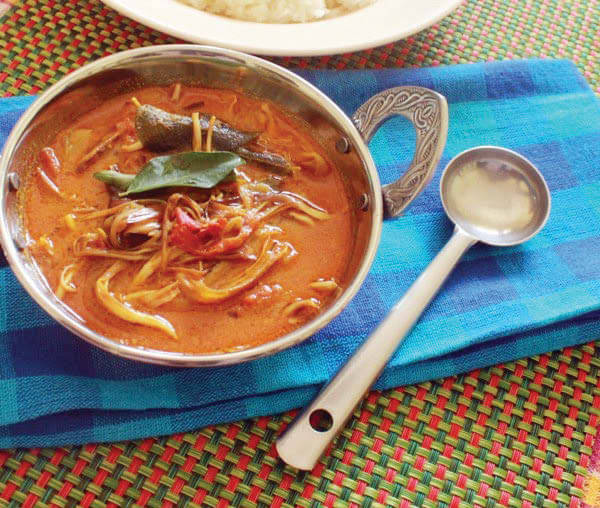 வாழைப்பூ காரக் குழம்பு