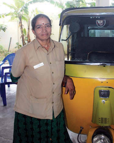 யார் இவங்க?