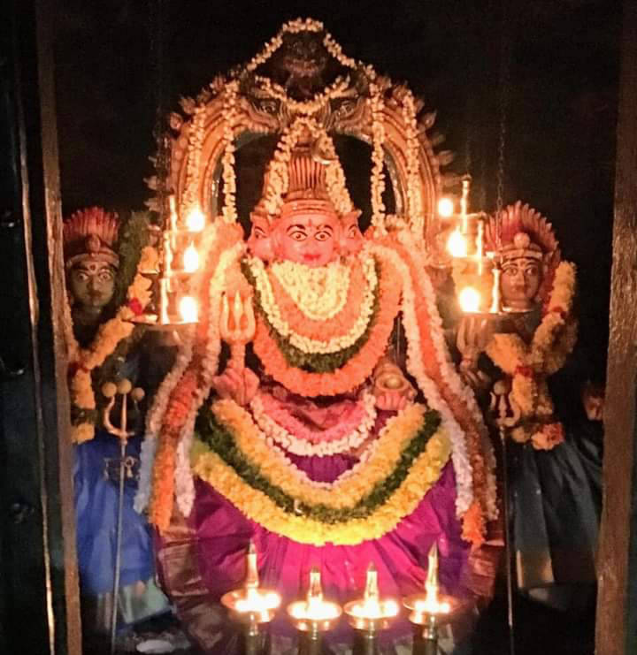 நவராத்திரி நாயகி அகஸ்தீஸ்வரம் முத்தாரம்மன்!