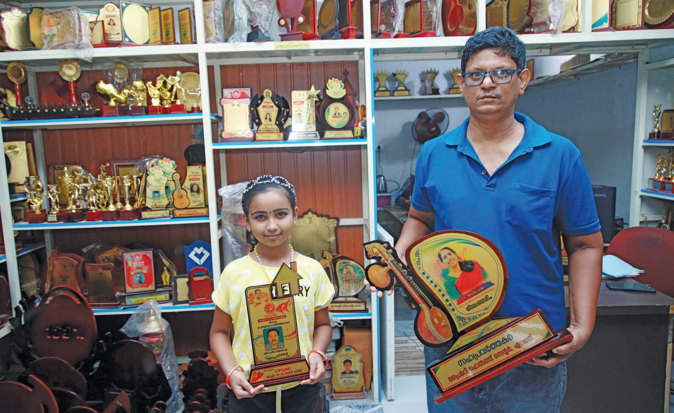 മാസ് അവാർഡ് നേടുന്ന മെമന്റോ നിർമാണം