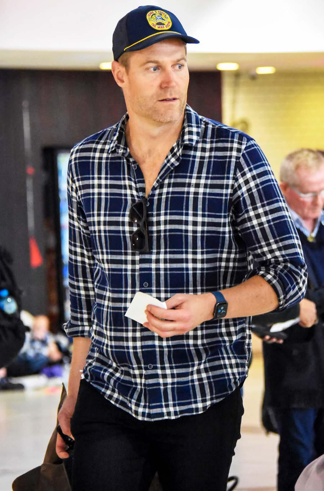 DR CHRIS' CRISIS ON SET!