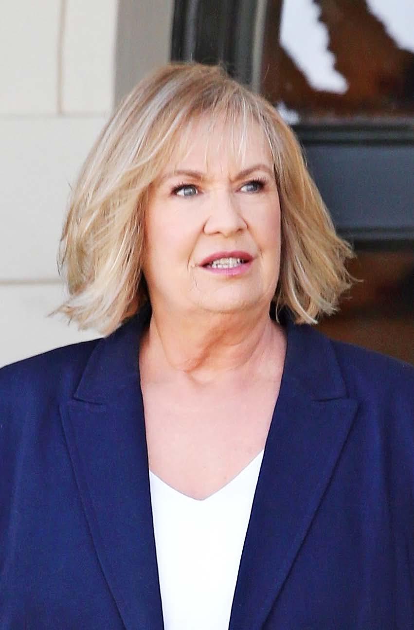 TRACY GRIMSHAW'S SIX-FIGURE PAY CUT!