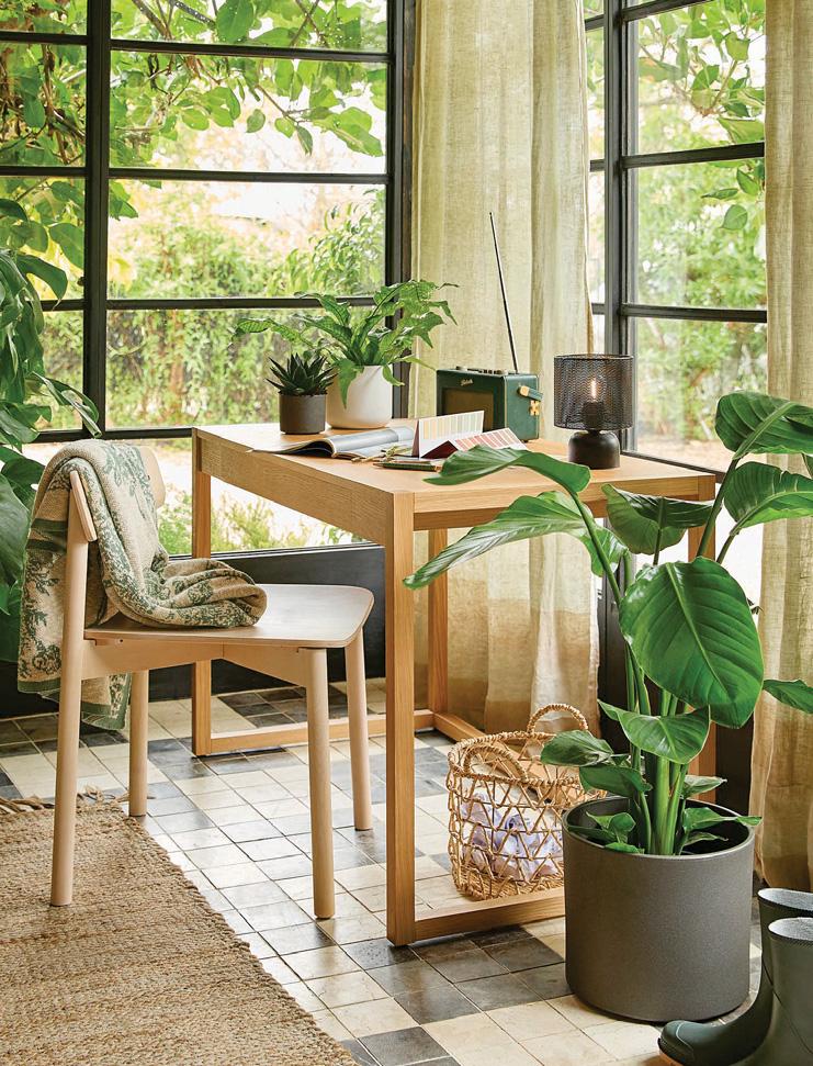 Year-round conservatory