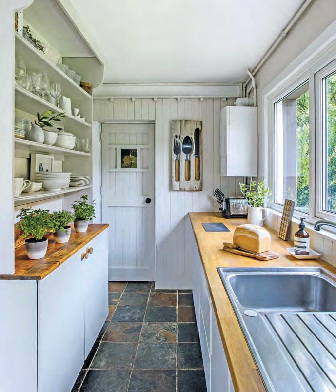 GALLEY LAYOUTS