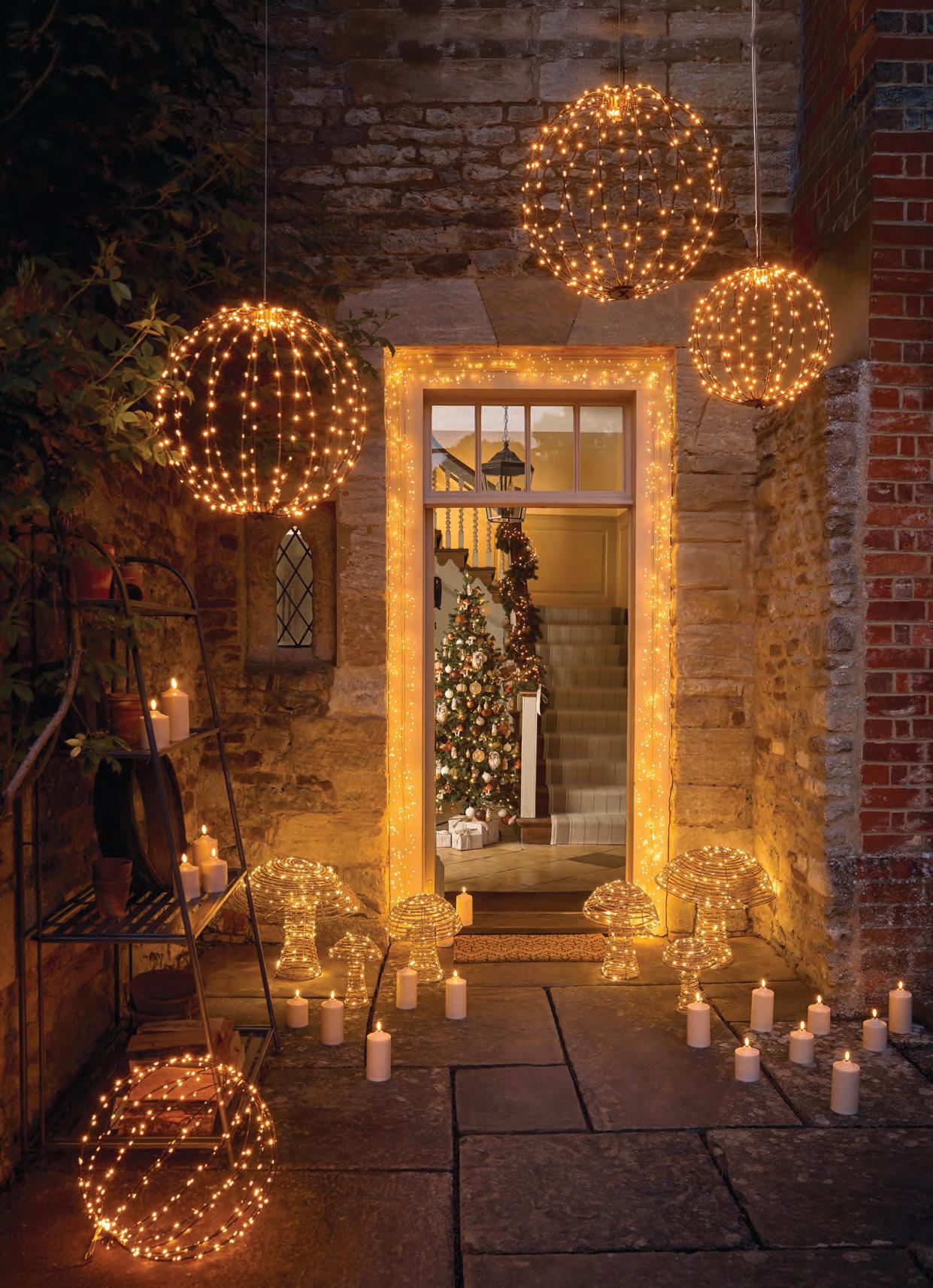 Outdoor lighting at Christmas