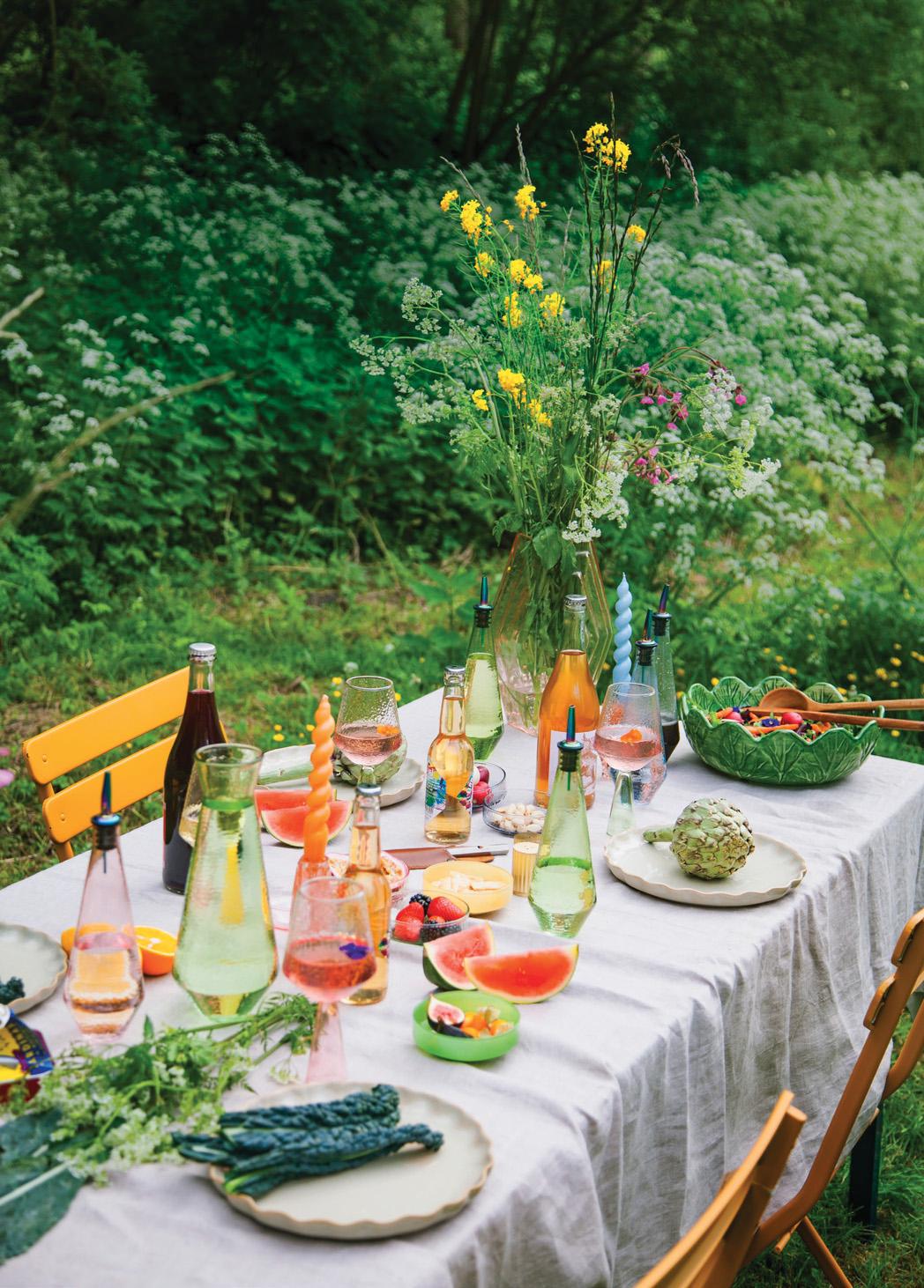 GARDEN PARTY