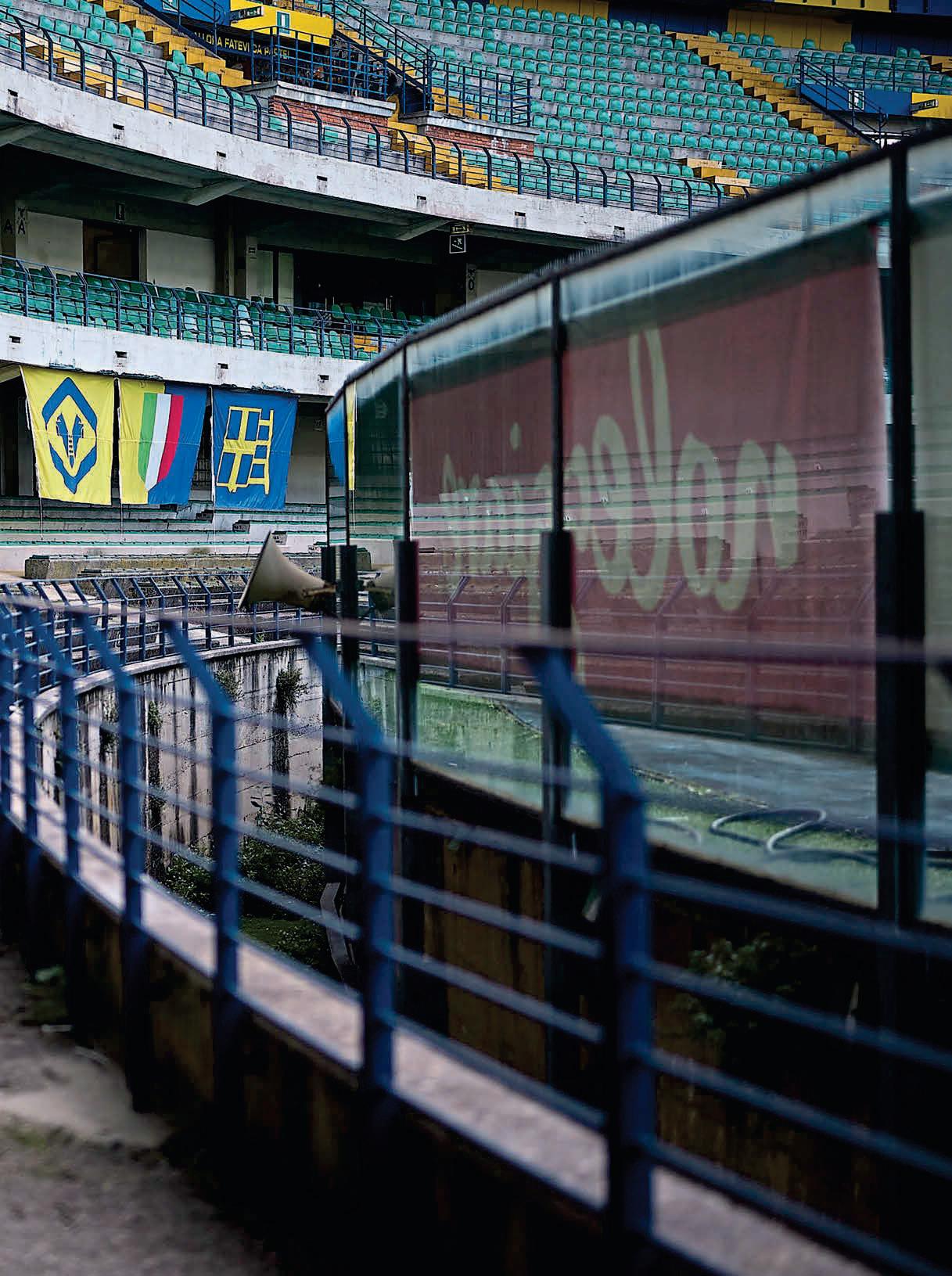 ITALY'S STADIUM RACE