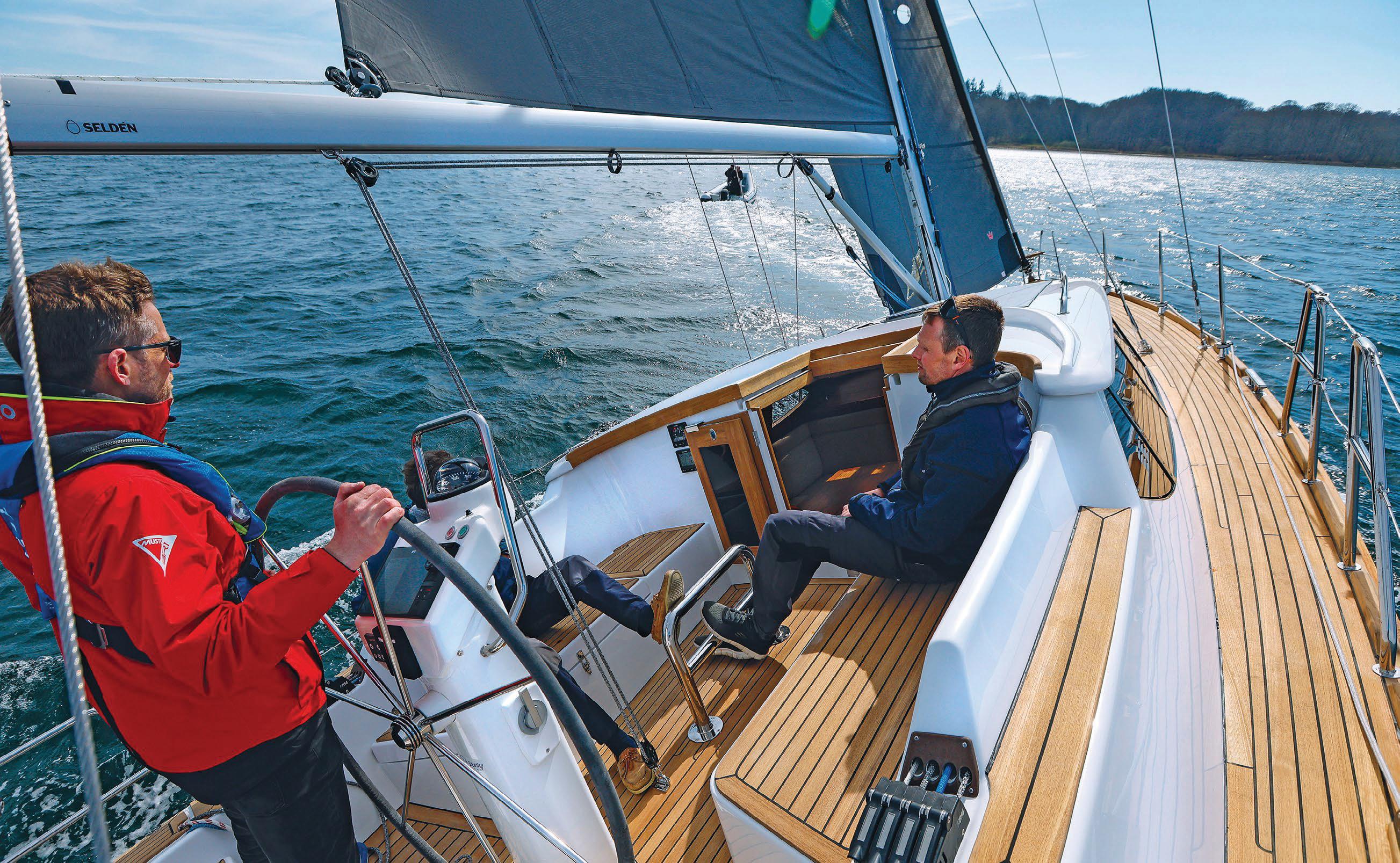 FIRST TEST FAURBY 360 DECK SALOON