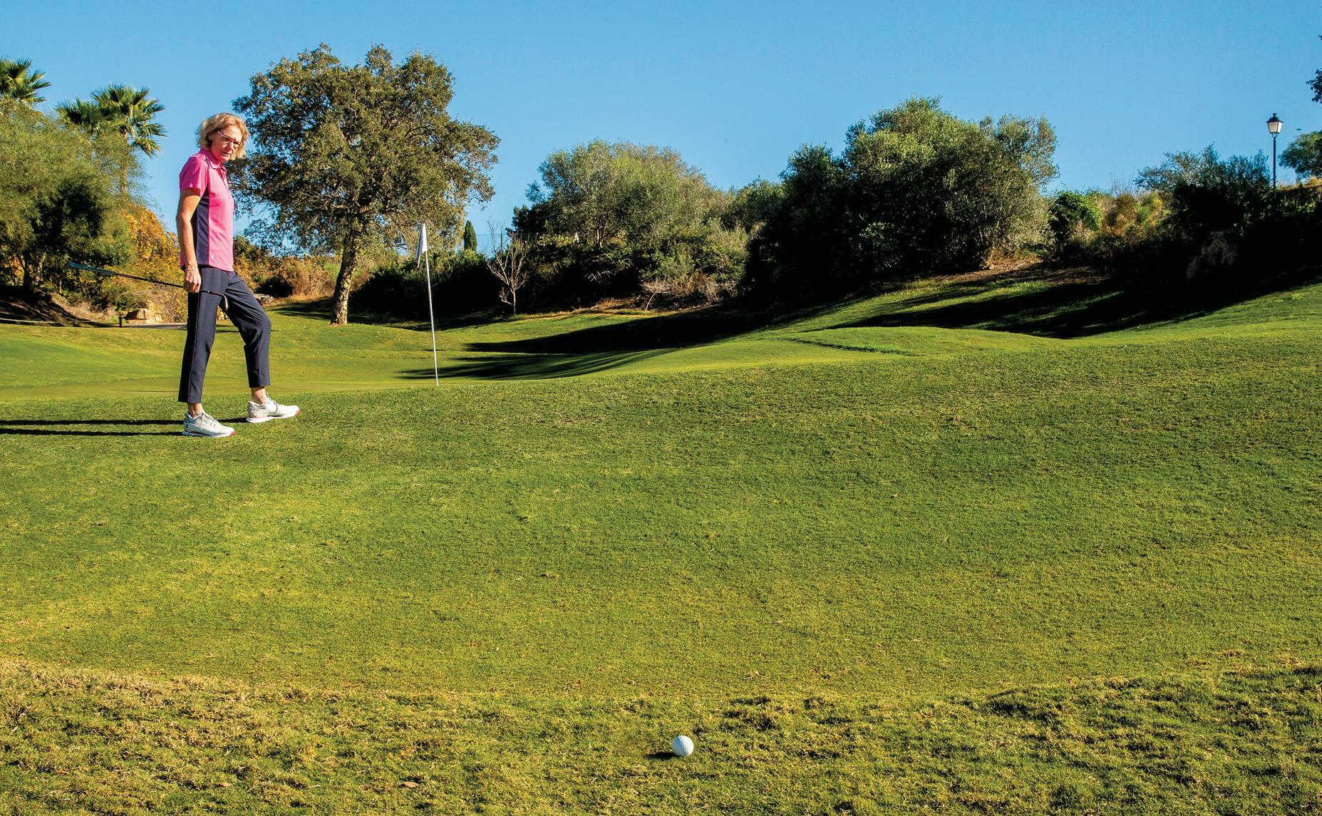 How to chip to a raised green