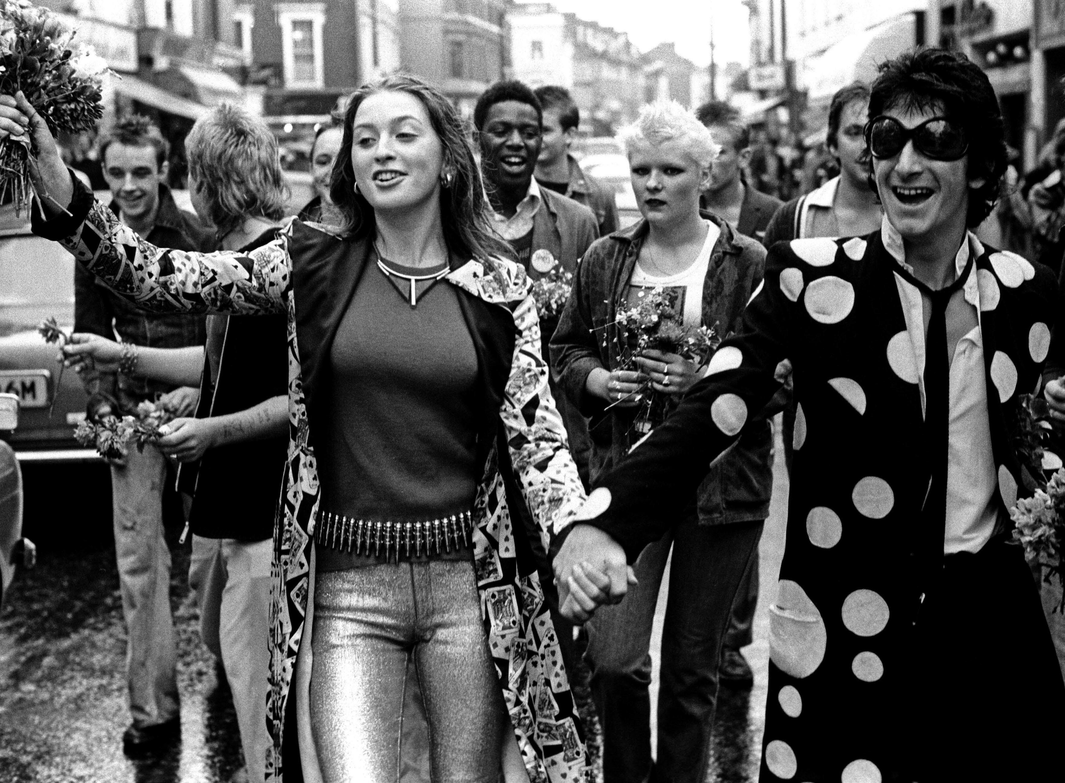 West London roars back