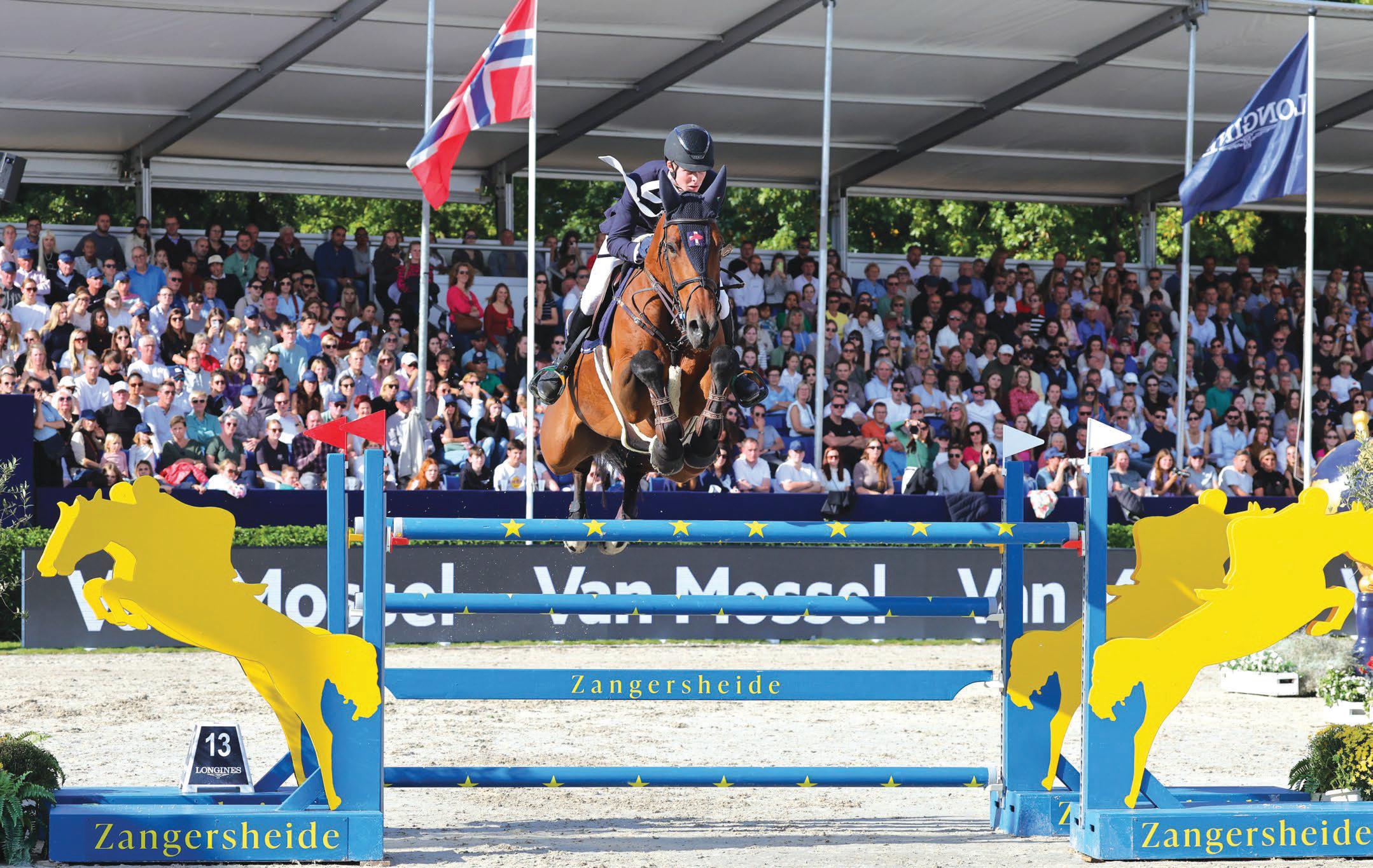 'Incredible' Augustus reigns with world title
