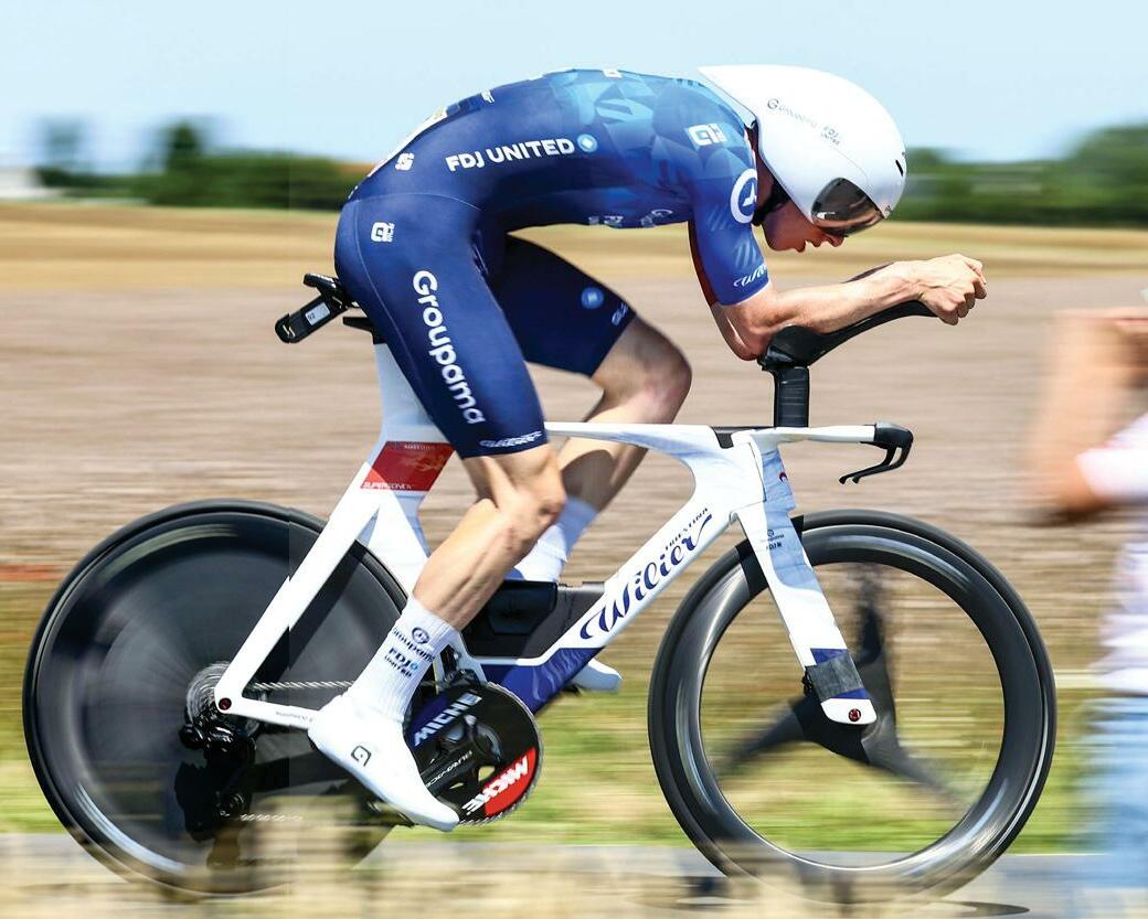 HEAT, STRESS AND ILLNESS AT LE TOUR