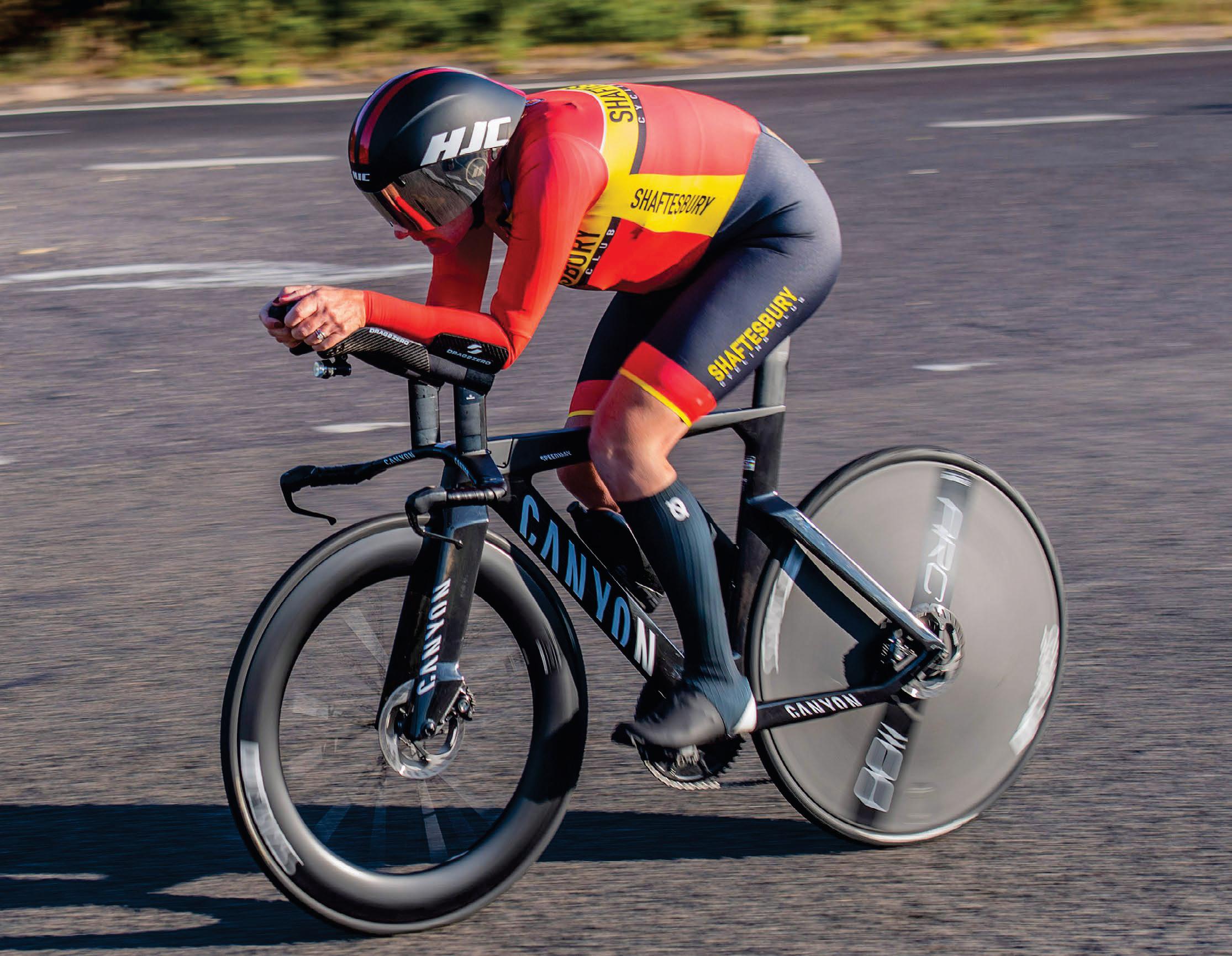 MACKENZIE WINS 30-MILE IN SCOTLAND