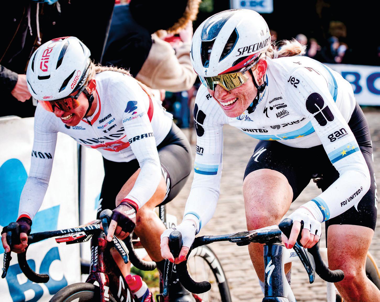 Vollering sprints to Omloop win