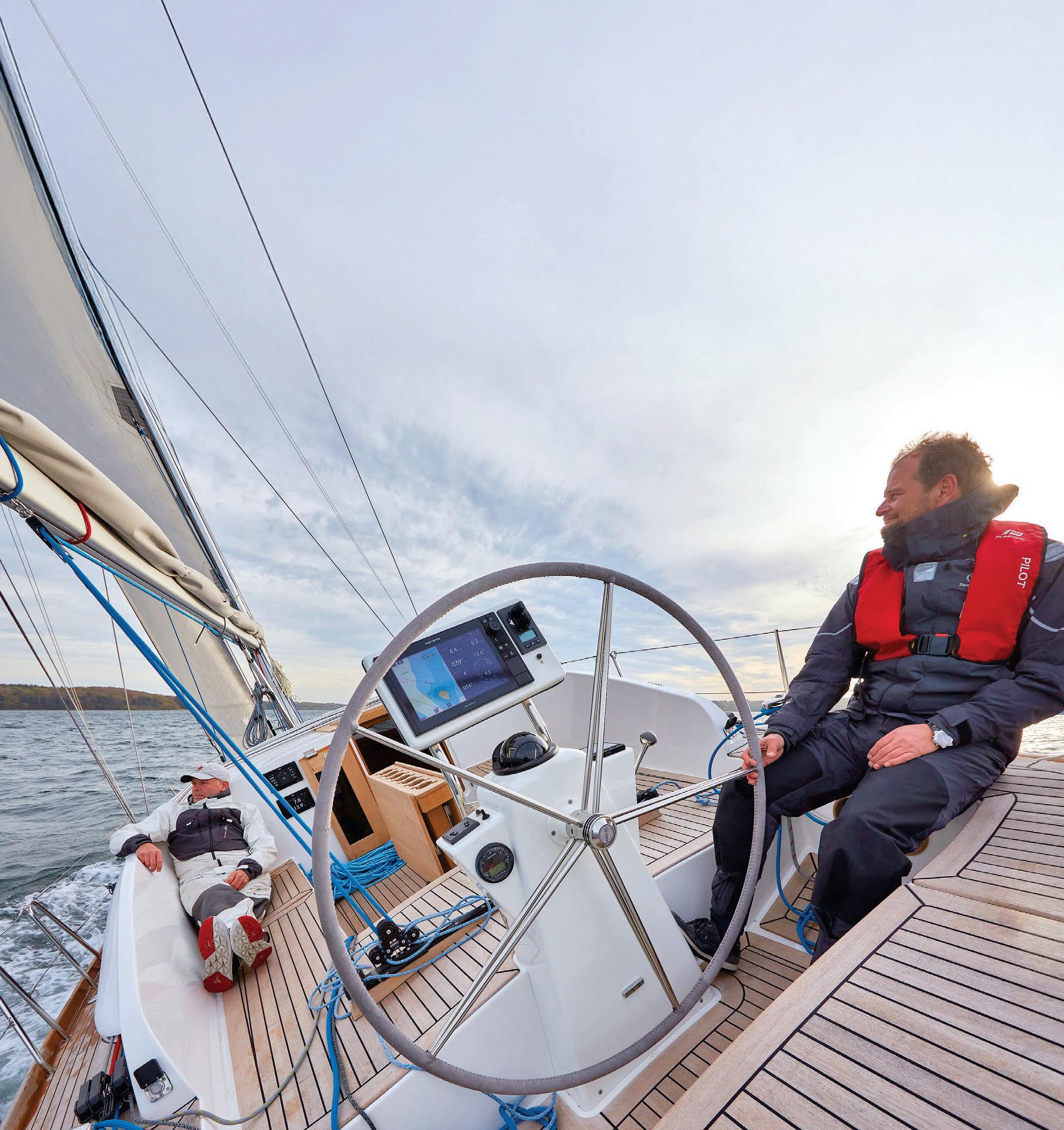 Navigating your chartplotter