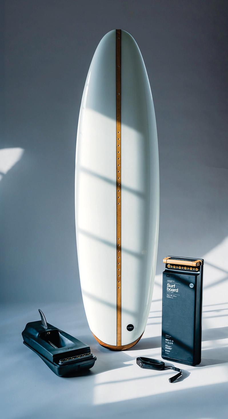 LIND ELECTRIC SURFBOARD