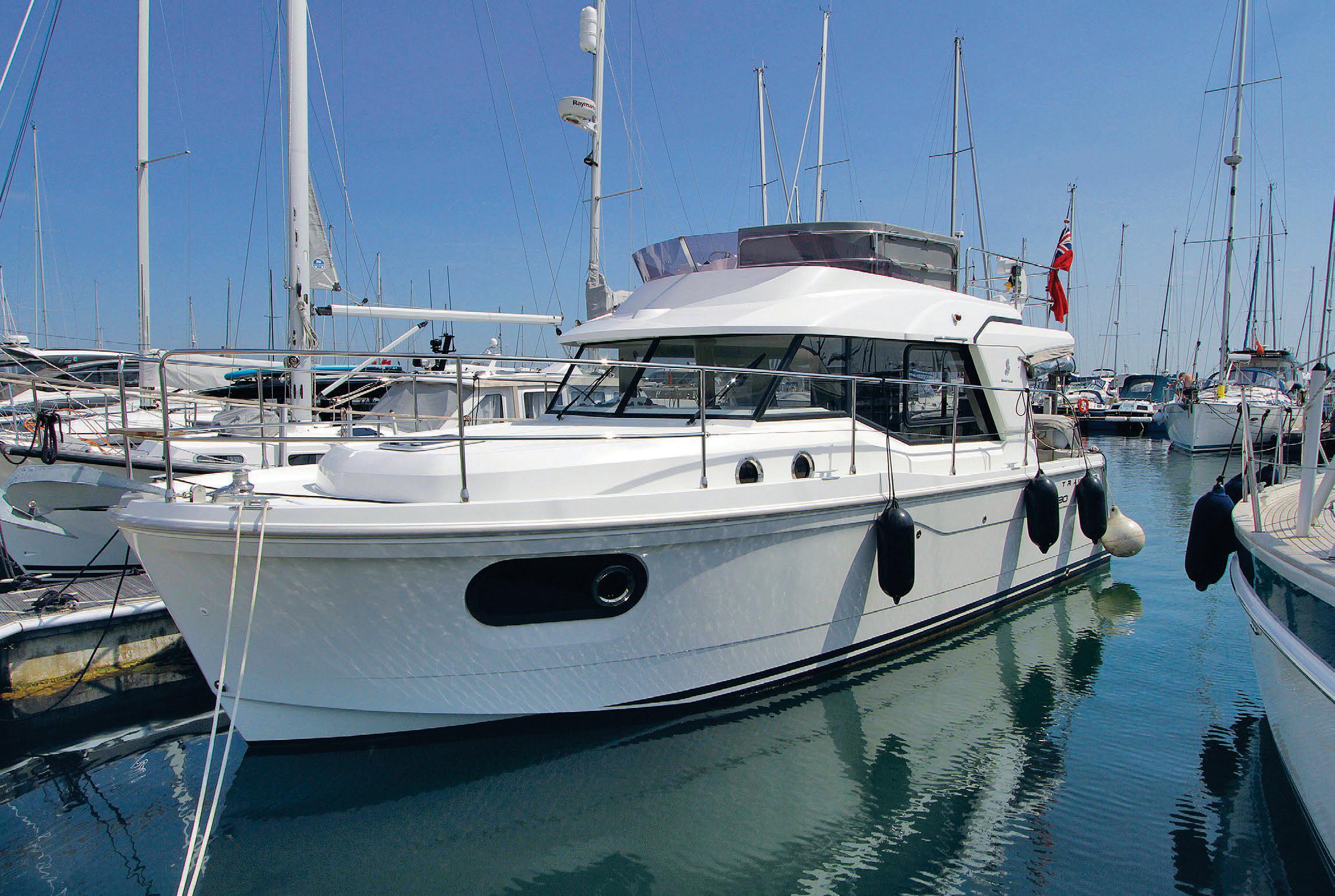 BENETEAU SWIFT TRAWLER 30
