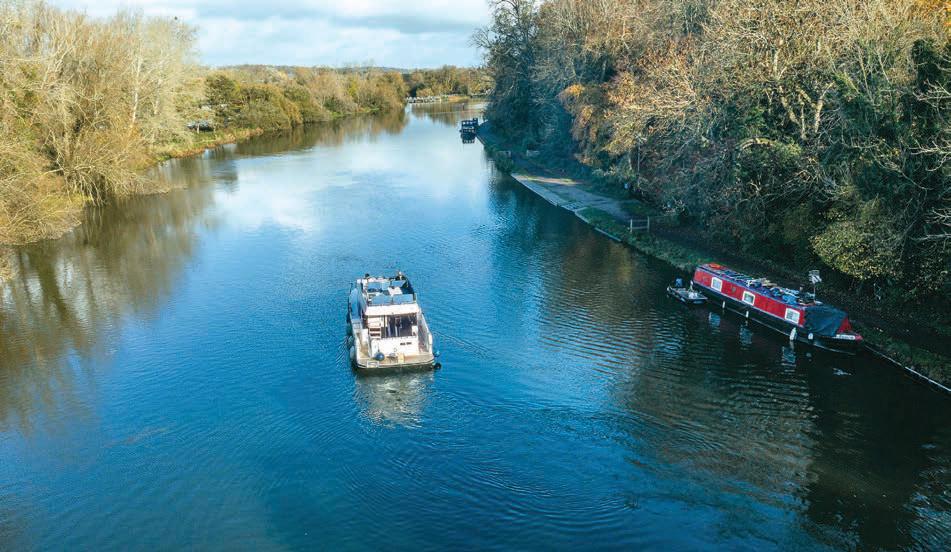 HOW TO CRUISE RIVERS AND CANALS