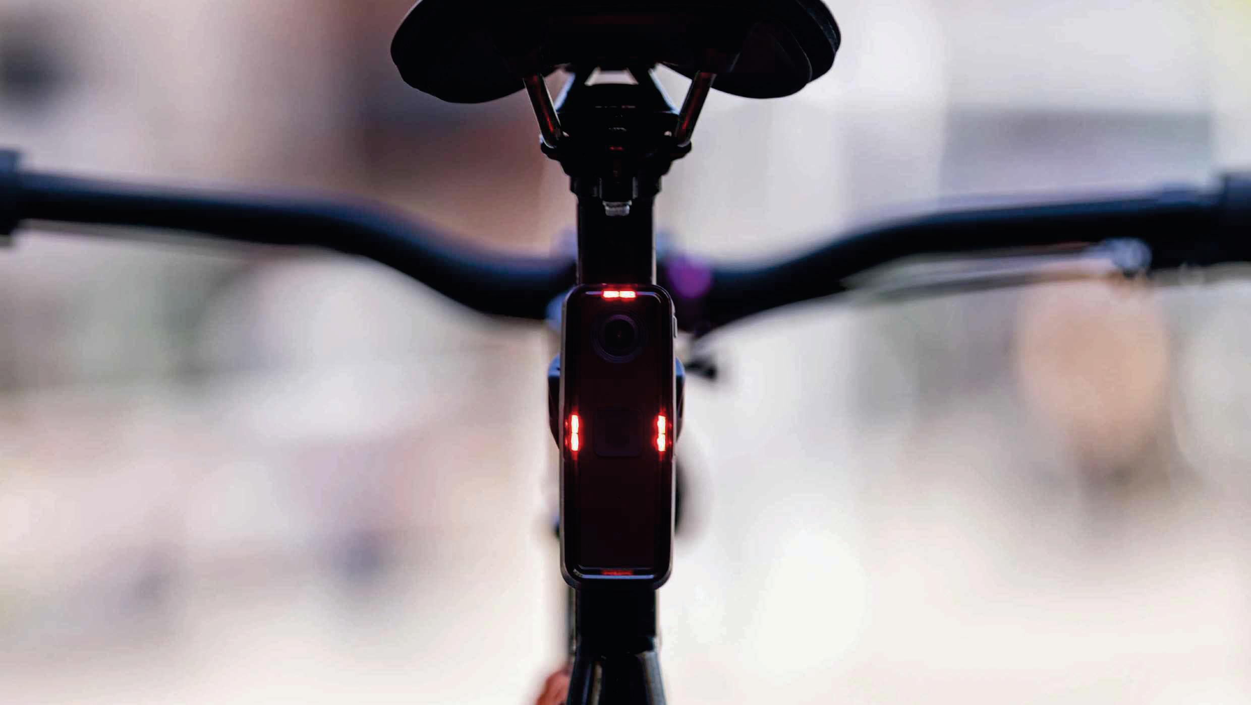 The Beam RS 1000 AI Live-view DashCam