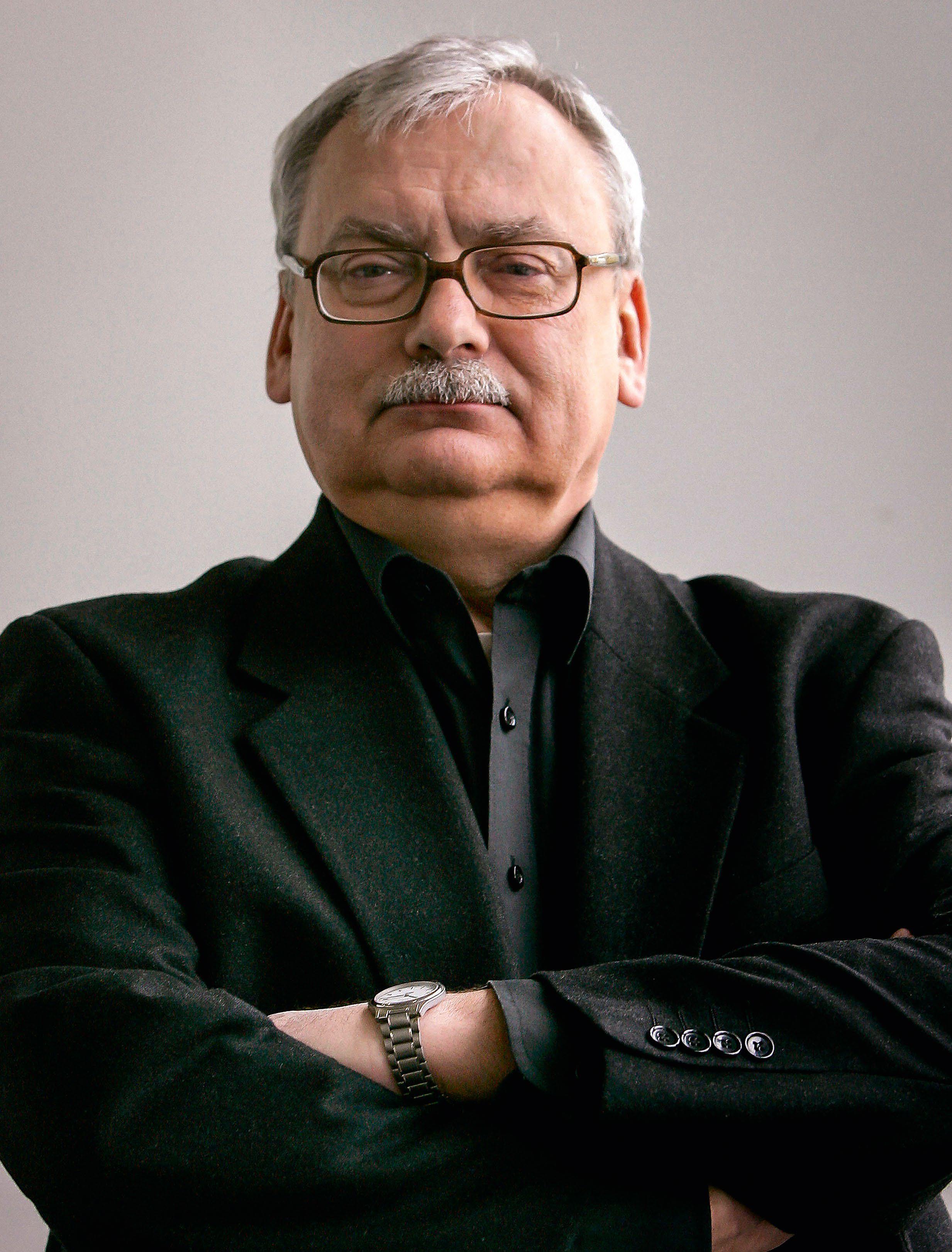 ANDRZEJ SAPKOWSKI
