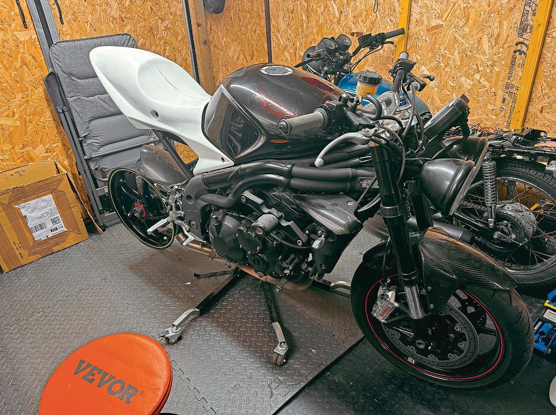 PROJECT CORNER WILL KITCHENER'S TRIUMPH SPEED TRIPLE