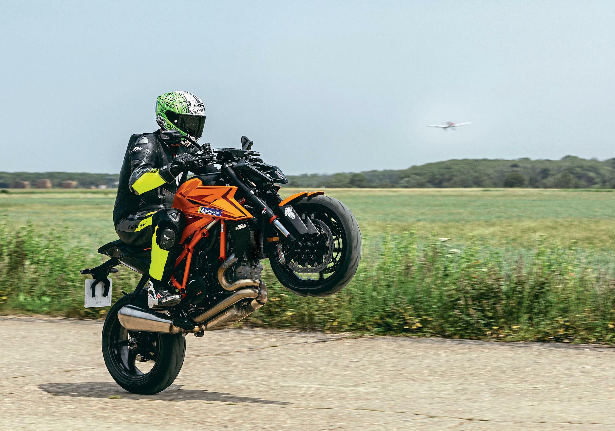 KTM SUPER DUKE 1390 R